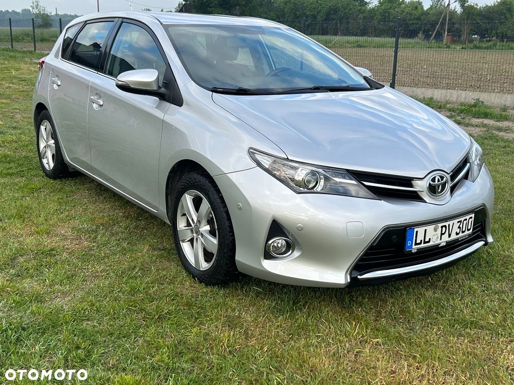 Toyota Auris 1.6 Executive - 22