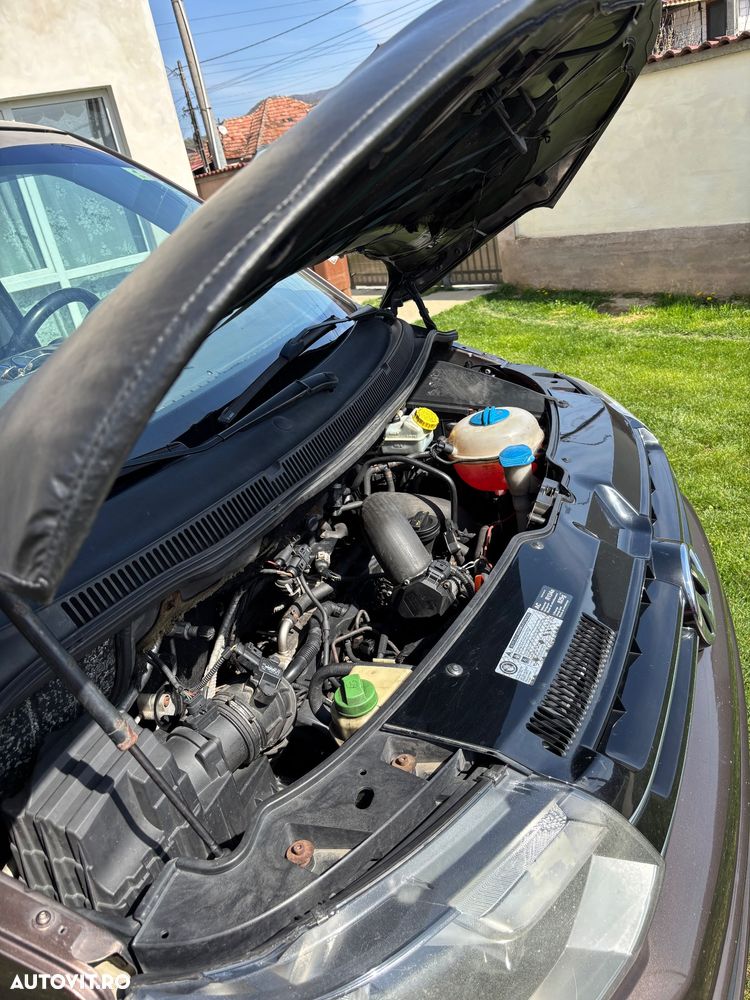 Volkswagen Caravelle - 2