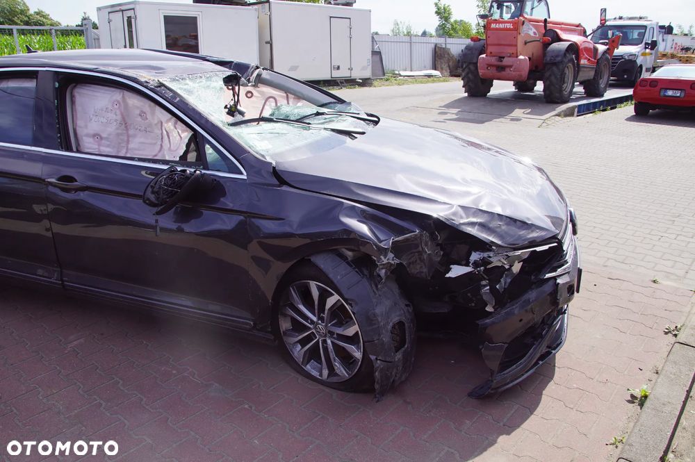 Auto na części - Volkswagen Passat B8 Sedan Lift 2.0 TDI 150 KM DSRB UEM LB7R 57 TYS. KM 2020R Silnik Skrzynia Drzwi Lampa Klapa Zderzak Deska Kokpit Sterownik Moduł Radio Felga - 6