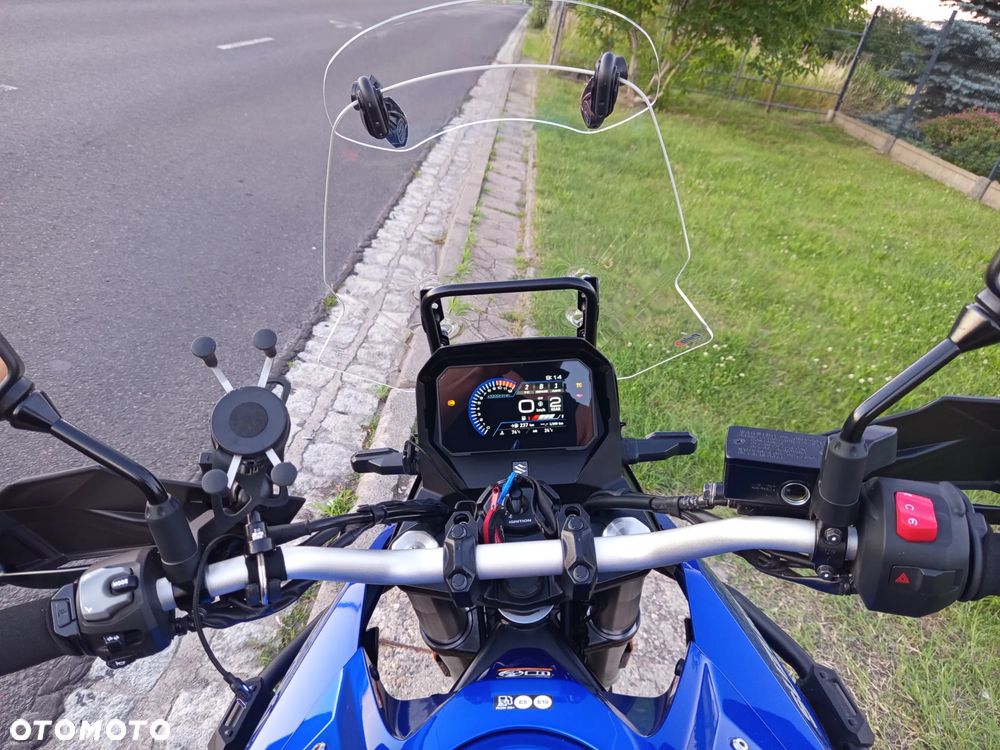 Suzuki V-STROM - 17