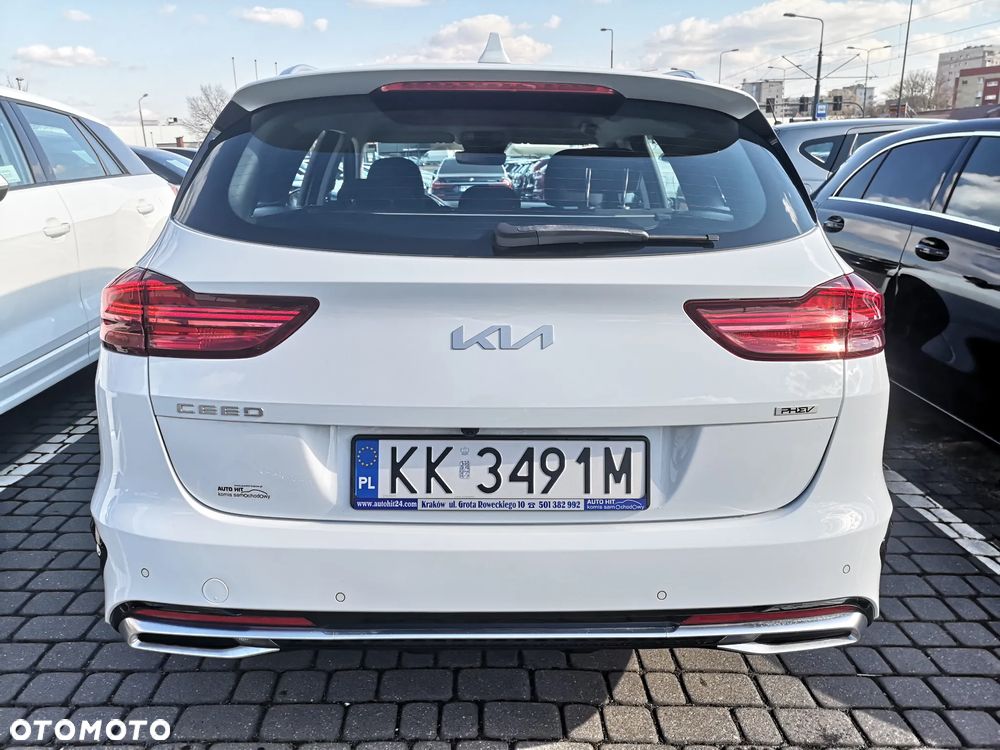 Kia Ceed 1.6 GDI PHEV Business Line DCT - 4