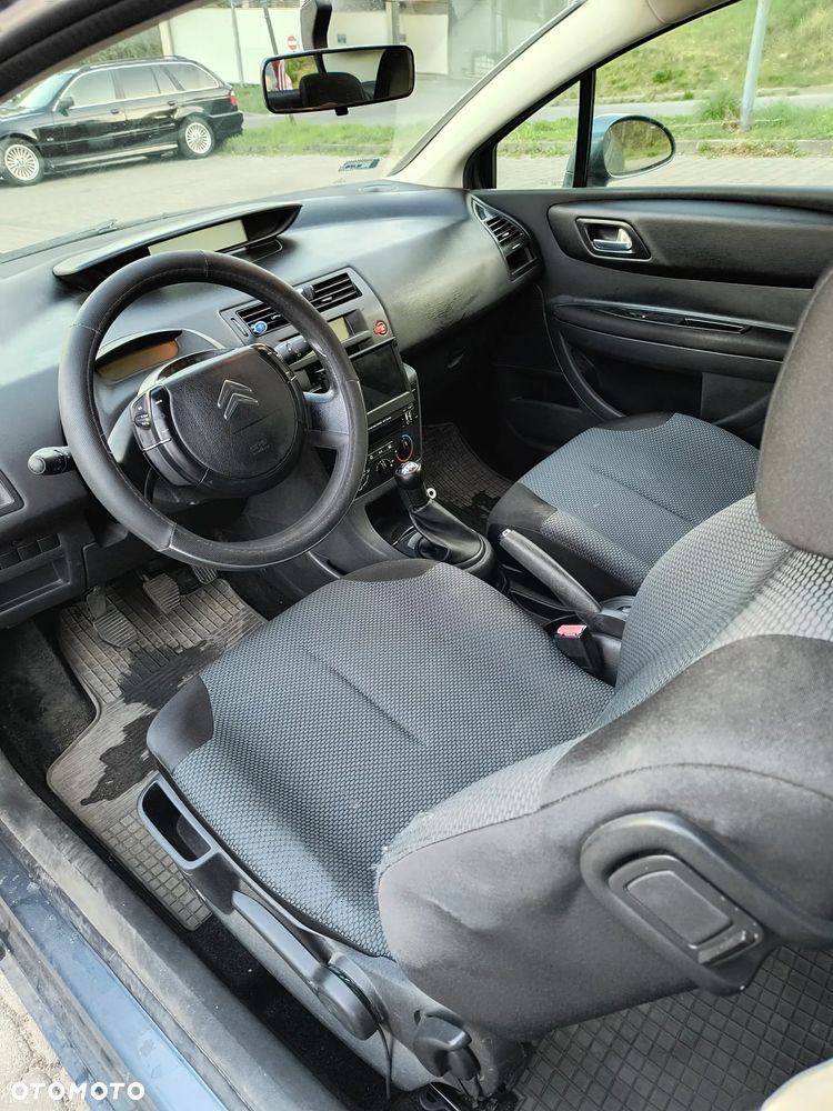 Citroën C4 1.6 16V X - 7