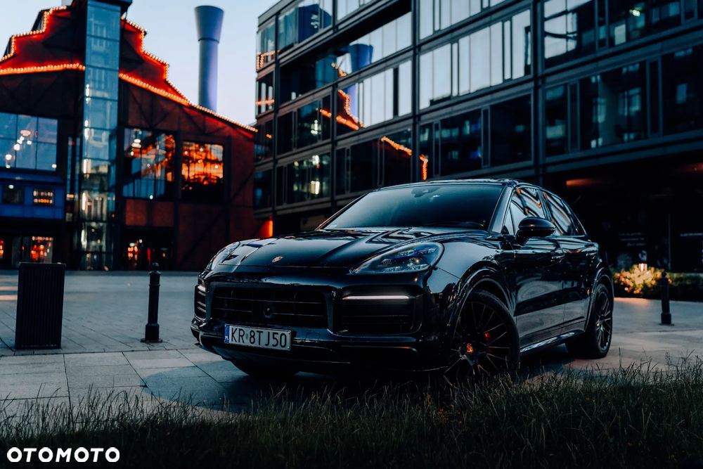 Porsche Cayenne GTS - 11