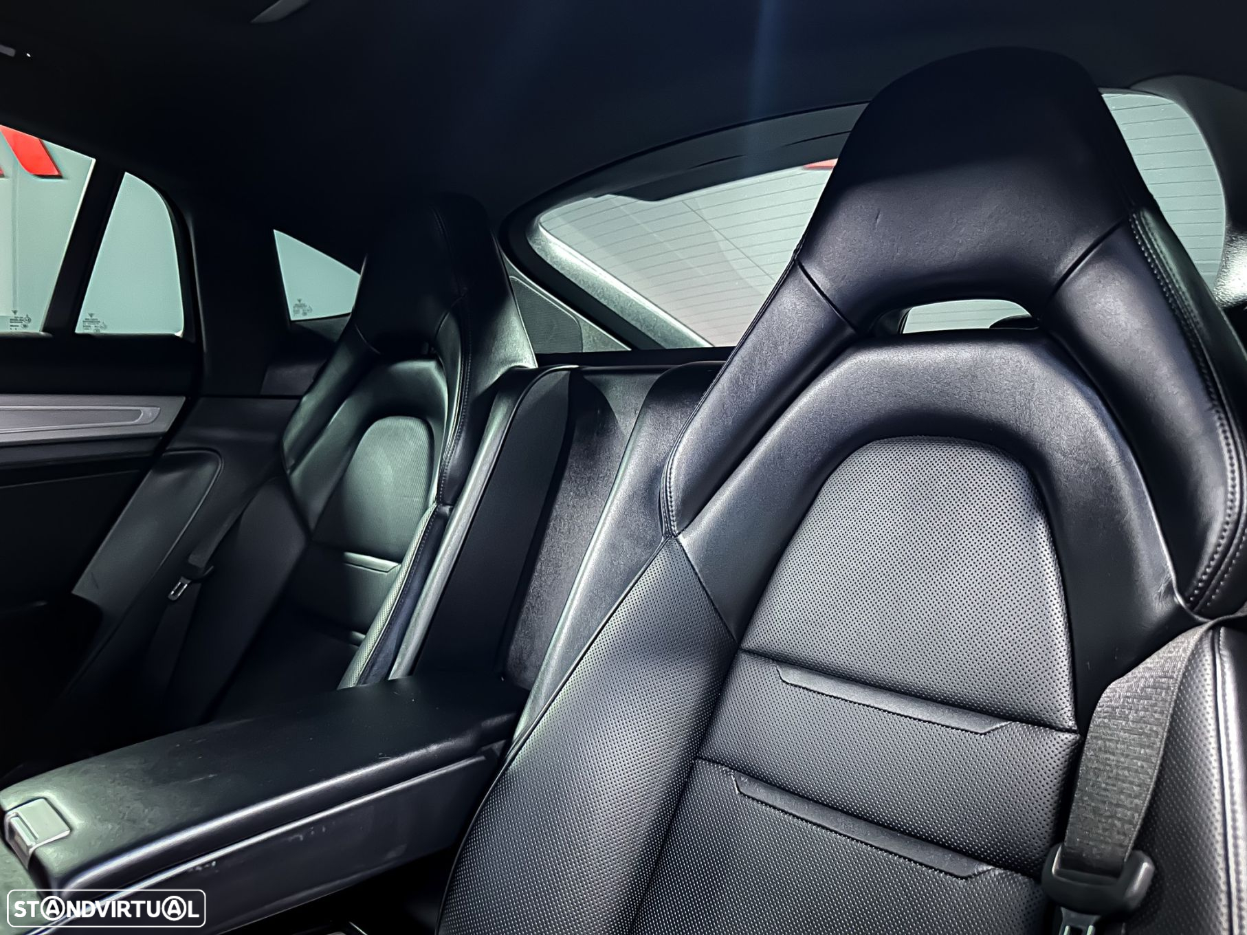 Porsche Panamera - 18