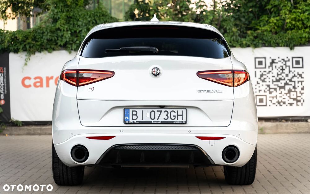Alfa Romeo Stelvio 2.0 Turbo Veloce Q4 - 5