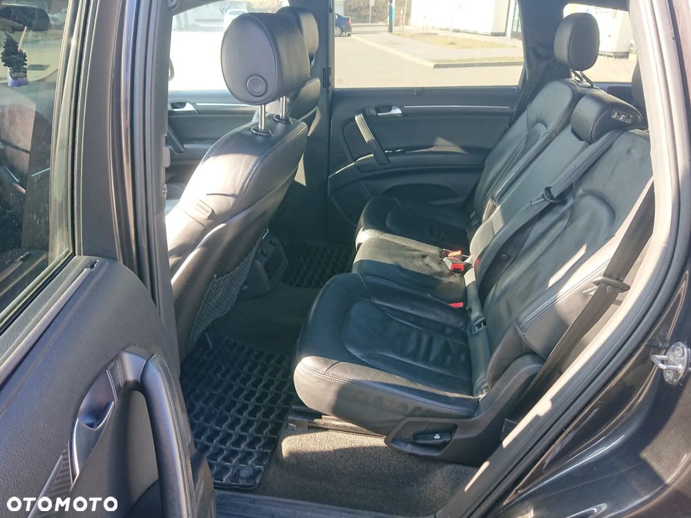 Audi Q7 - 10
