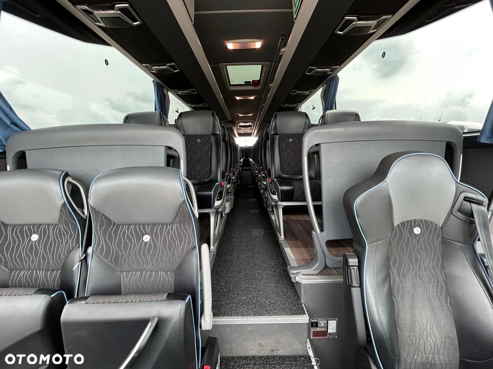 Mercedes-Benz Tourismo - 18