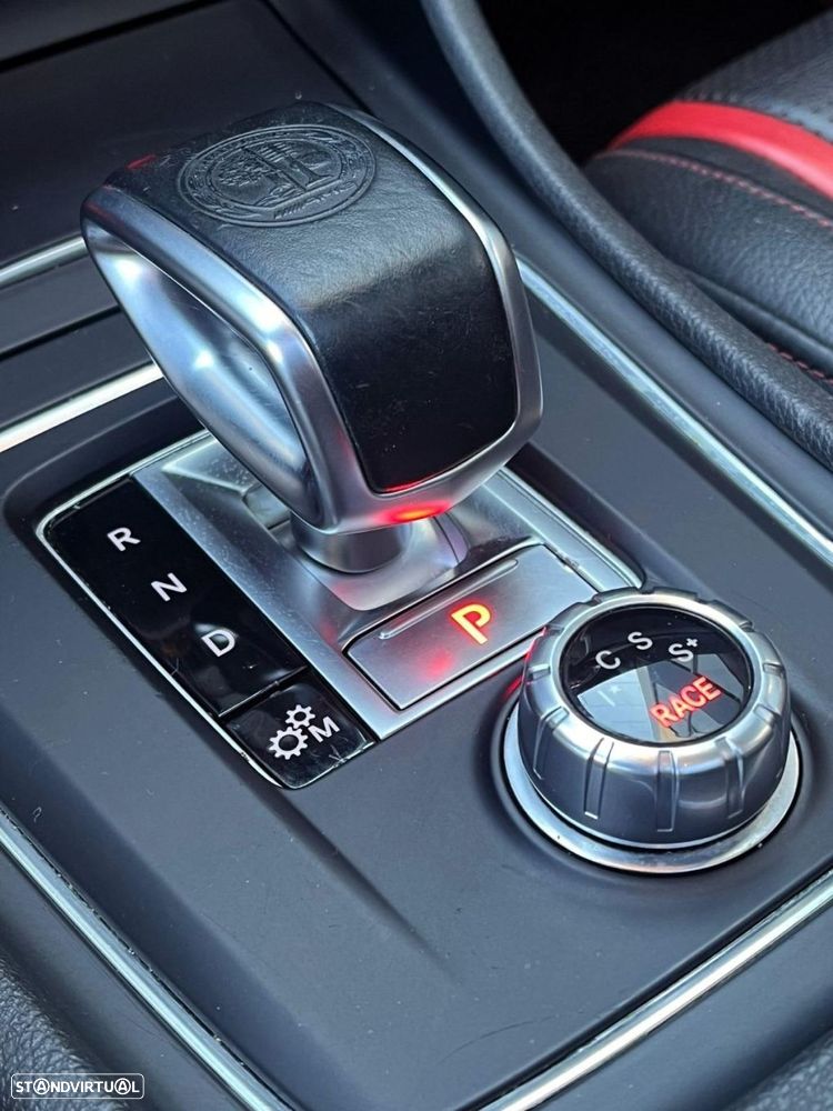 Mercedes-Benz CLA 45 AMG 4Matic Speedshift 7G-DCT Night Edition - 17