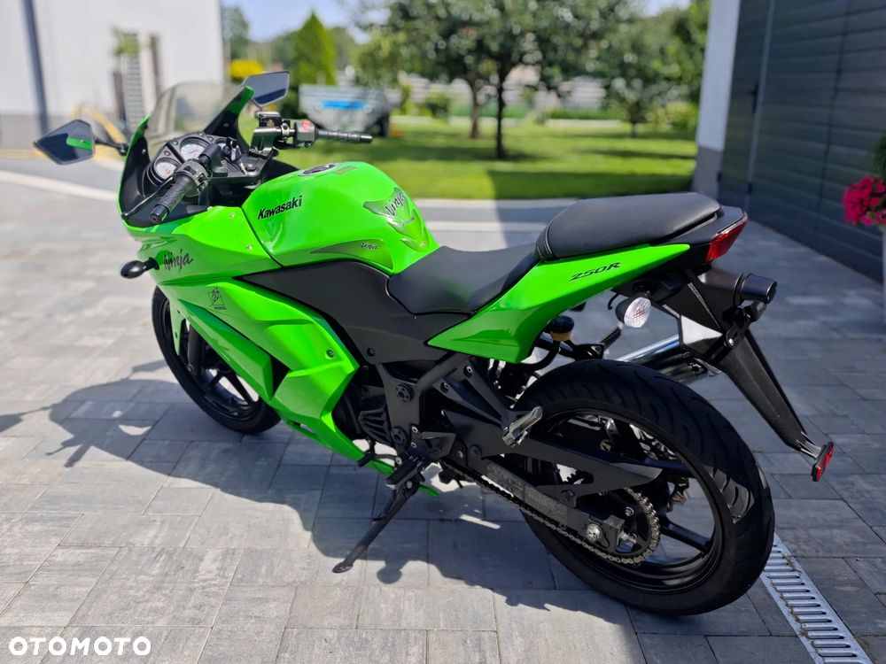 Kawasaki Ninja 250R - 6