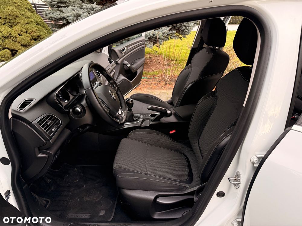 Renault Megane 1.5 Blue dCi Business - 23