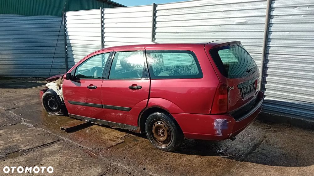 TYLKO CZĘŚCI Ford Focus MK1 1.8TDDI 90KM 66KW C9DA 98r-01r kombi lakier: P8 - 4