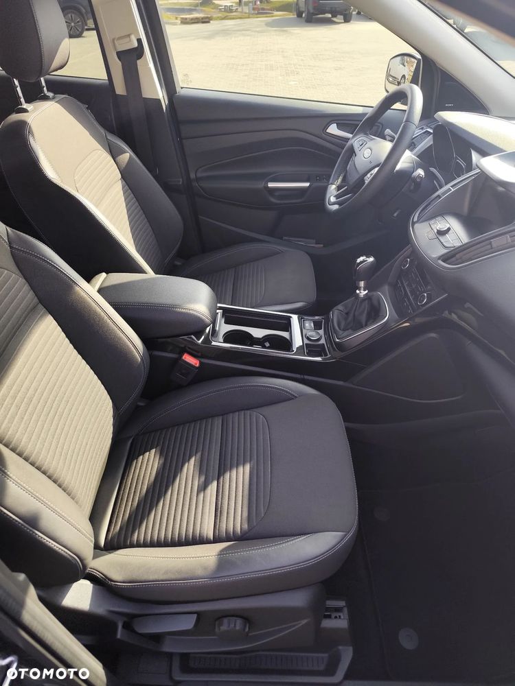 Ford Kuga 2.0 TDCi AWD Titanium - 3