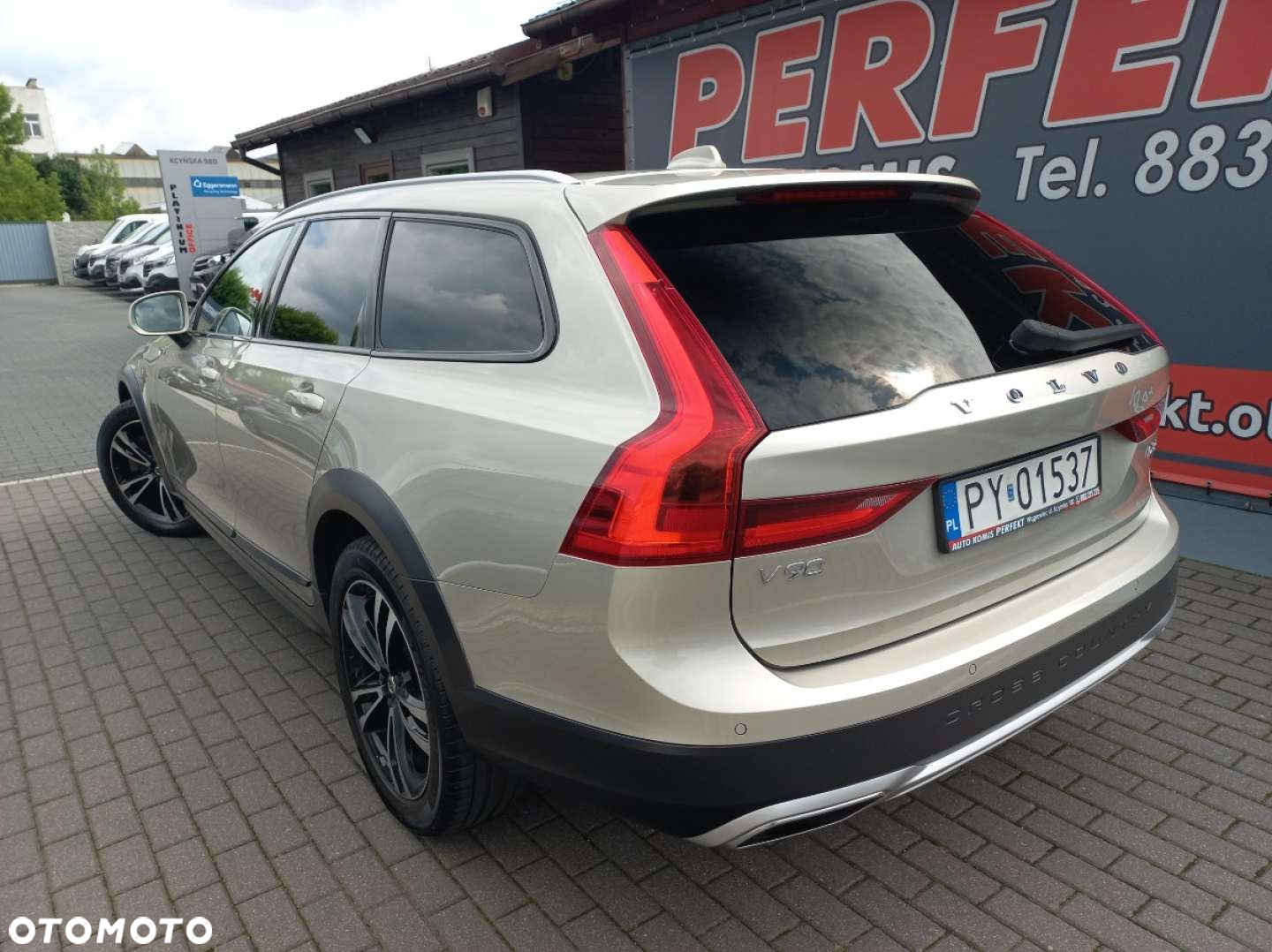 Volvo V90 Cross Country - 6
