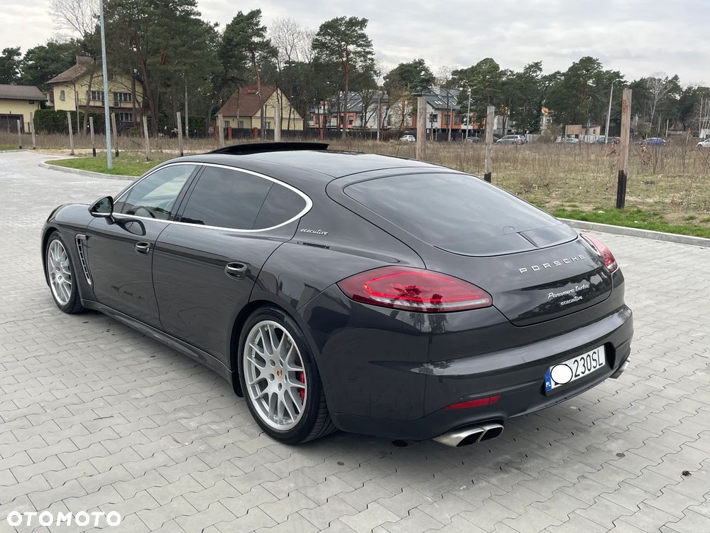 Porsche Panamera Turbo Executive PDK - 17
