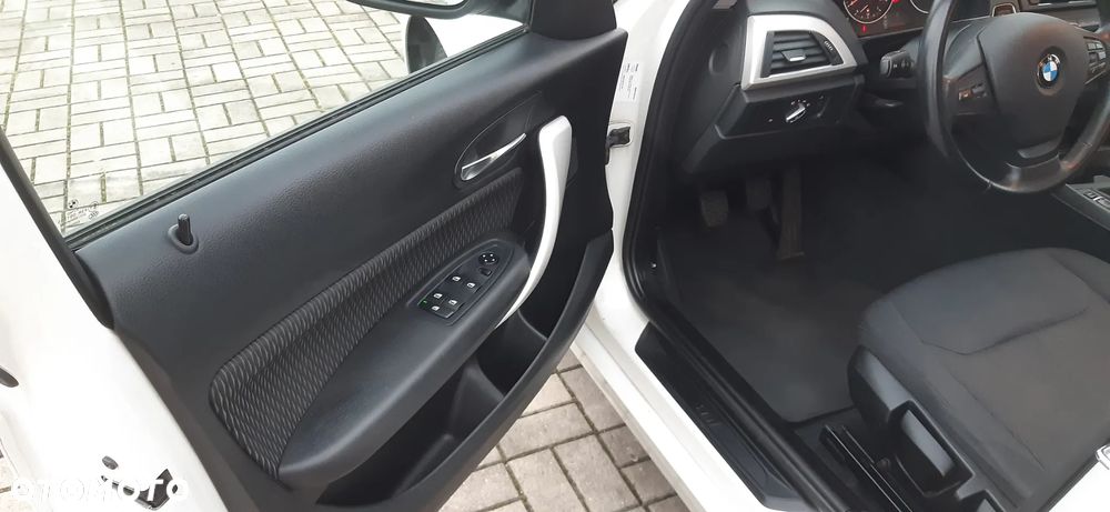 BMW Seria 1 116i Sport Line - 12