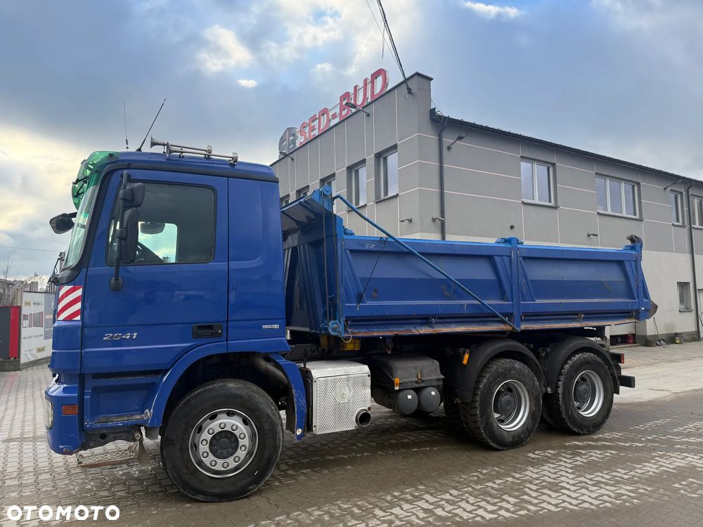 Mercedes-Benz 2641 - 2