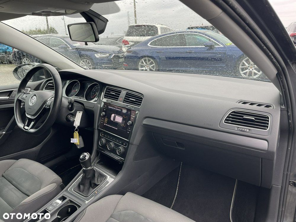 Volkswagen Golf 1.5 TSI BMT Comfortline - 11