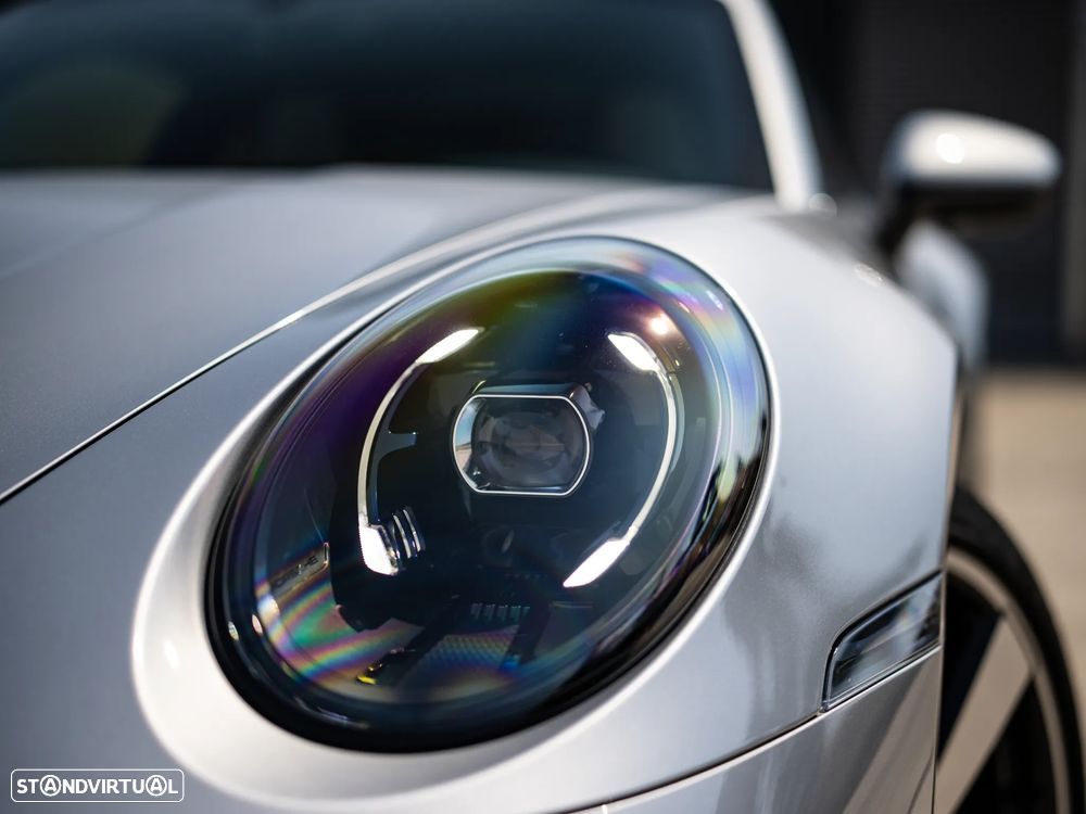 Porsche 911 (992) Carrera - 15