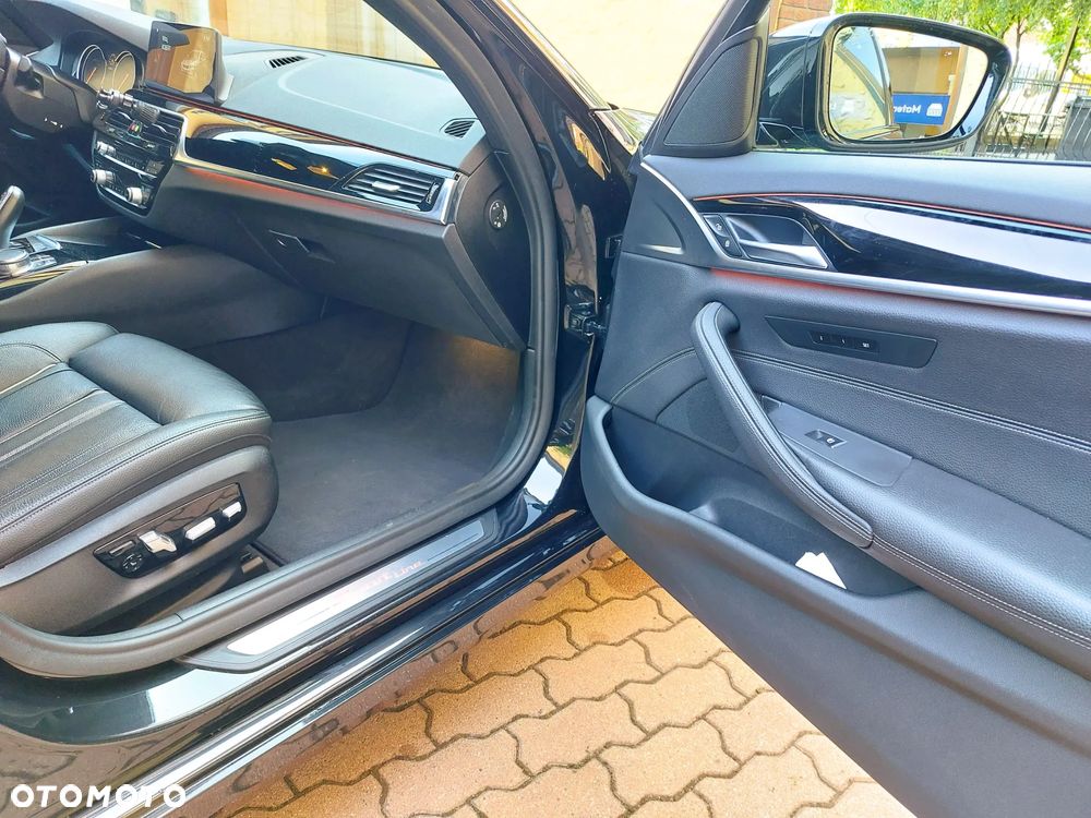 BMW Seria 5 525d Luxury Line sport - 20