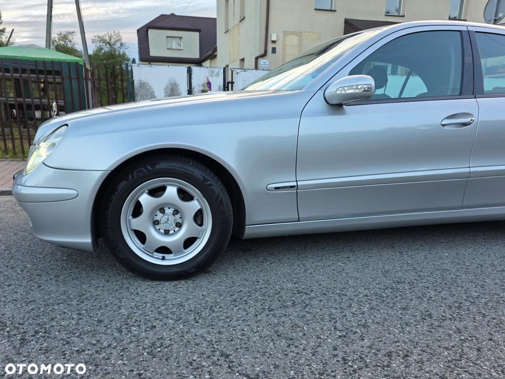 Mercedes-Benz Klasa E - 4