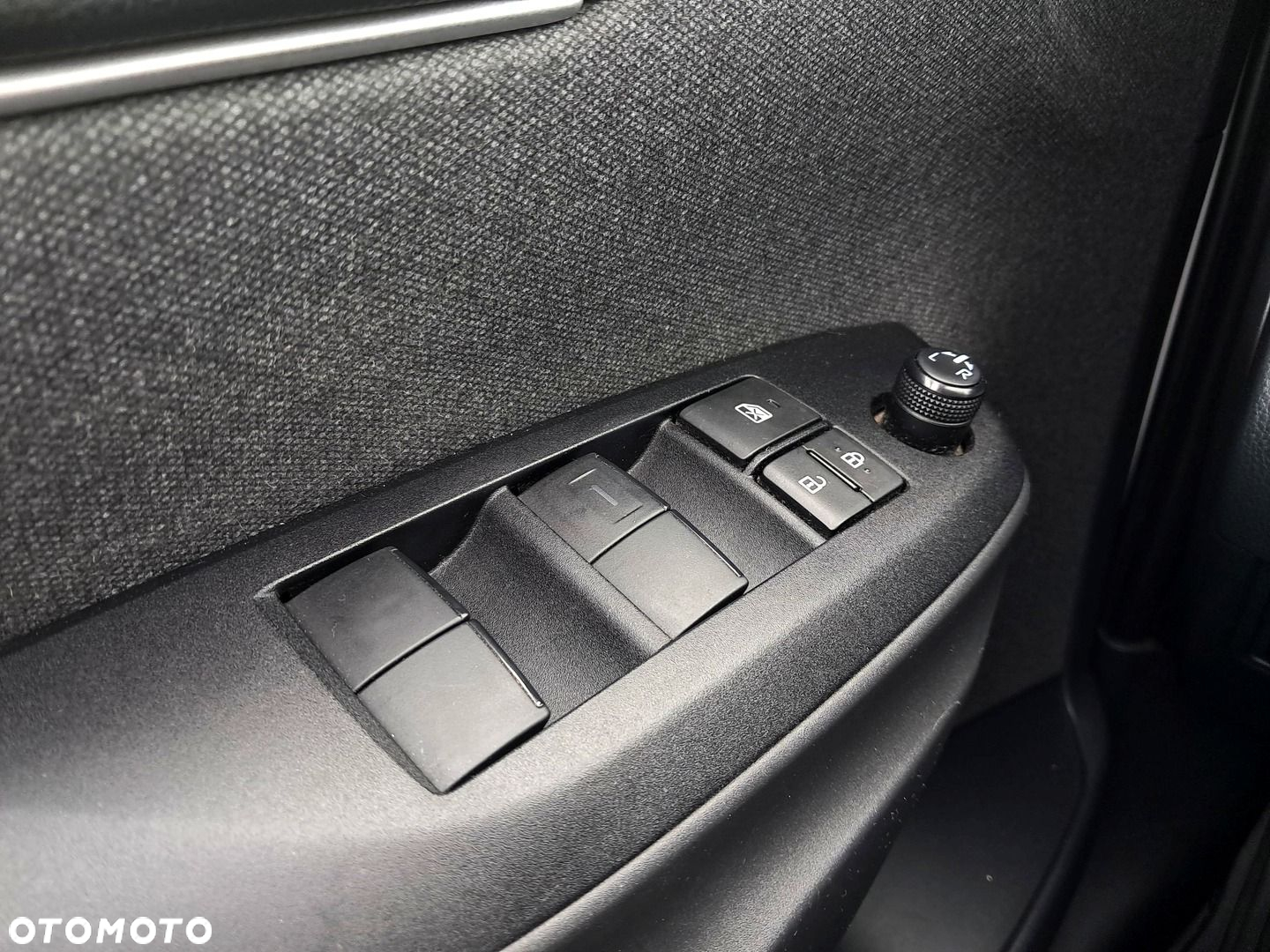 Toyota Yaris - 15