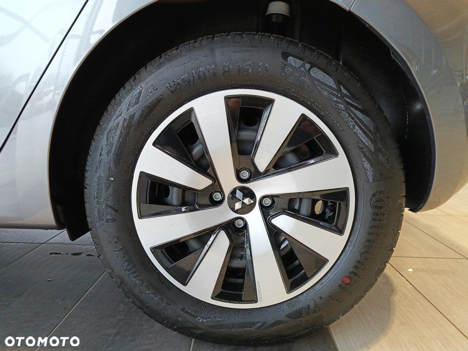 Mitsubishi Colt - 17