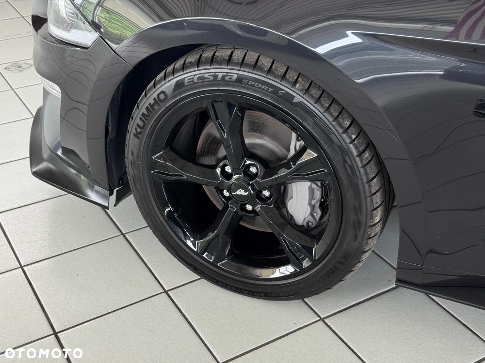 Ford Mustang - 7