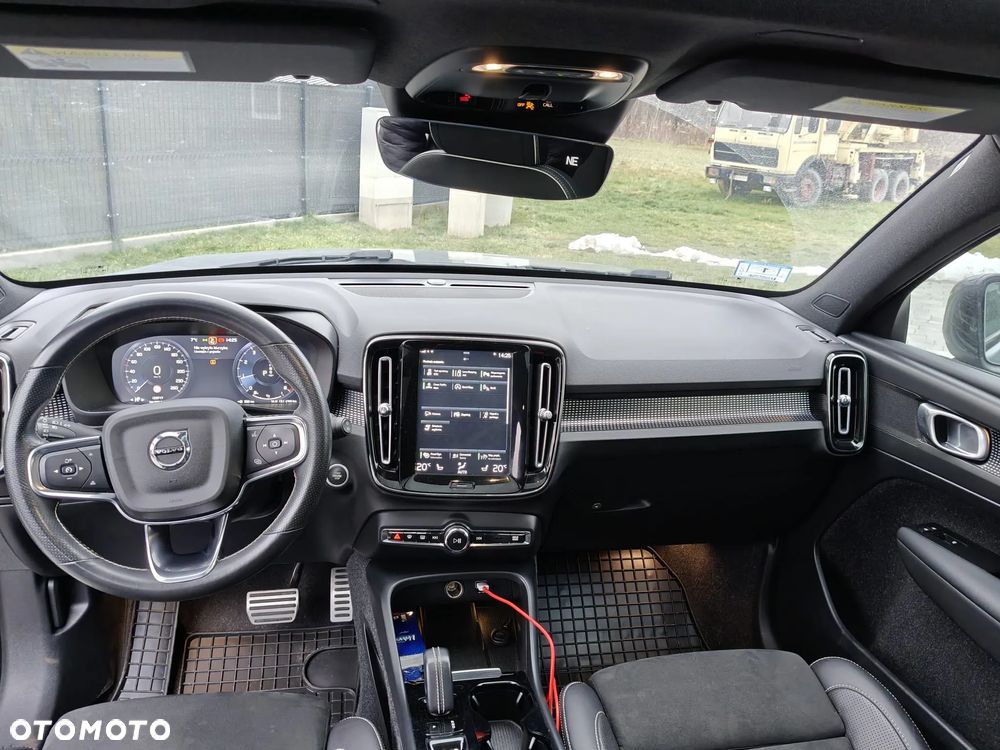 Volvo XC 40 T5 AWD R-Design - 10