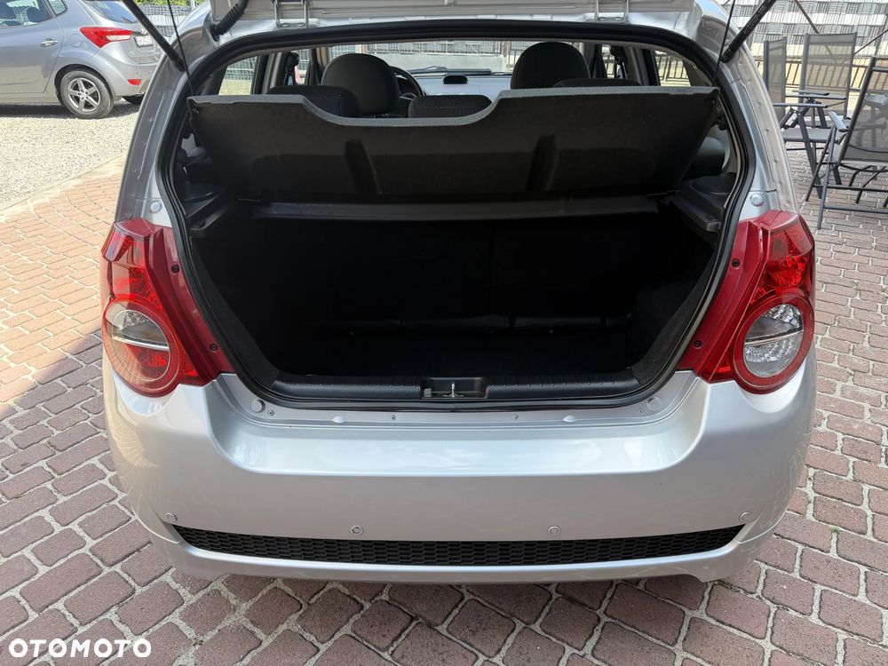 Chevrolet Aveo 1.2 LS - 37