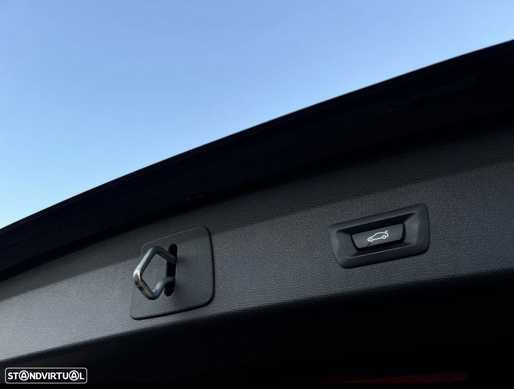 BMW X1 16 d sDrive Auto xLine - 24