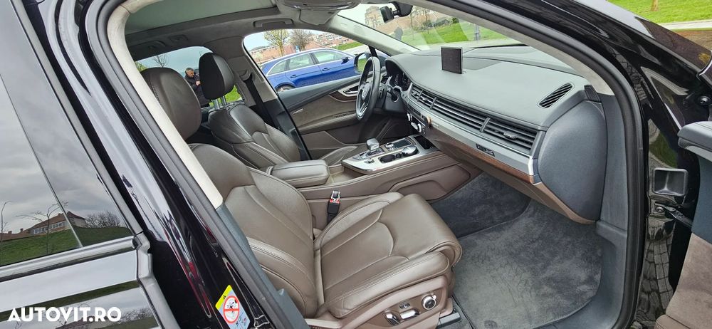 Audi SQ7 TDI quattro tiptronic - 11