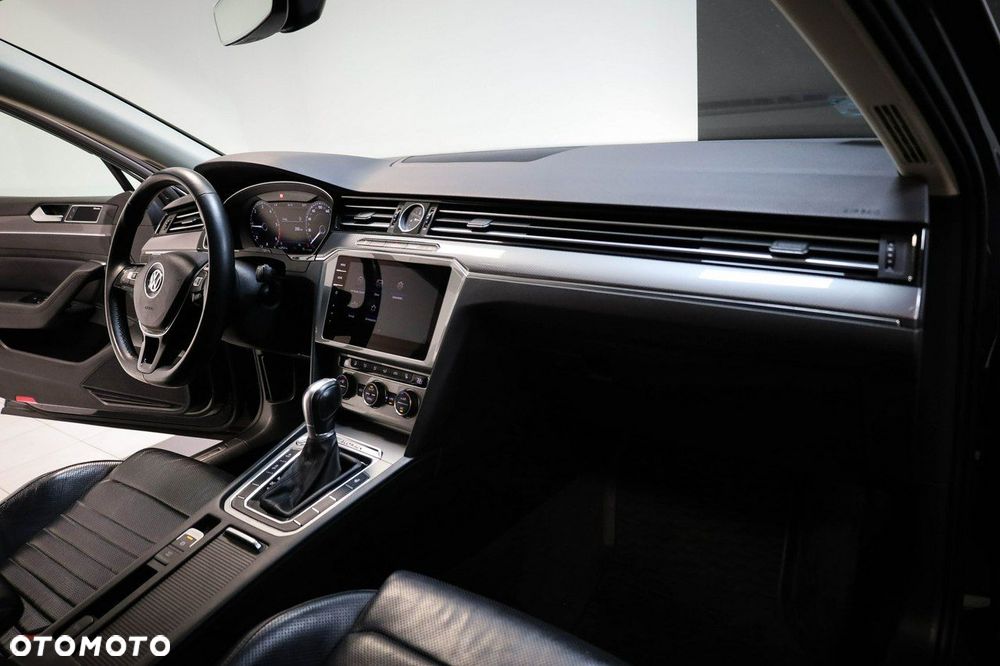 Volkswagen Passat - 21