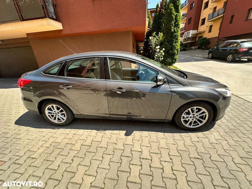 Ford Focus 1.0 EcoBoost Start Stop Titanium - 3