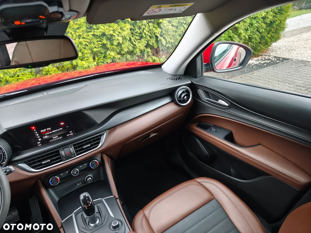 Alfa Romeo Stelvio - 23
