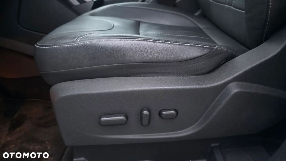 Ford Kuga 2.0 TDCi 4x4 Titanium - 22