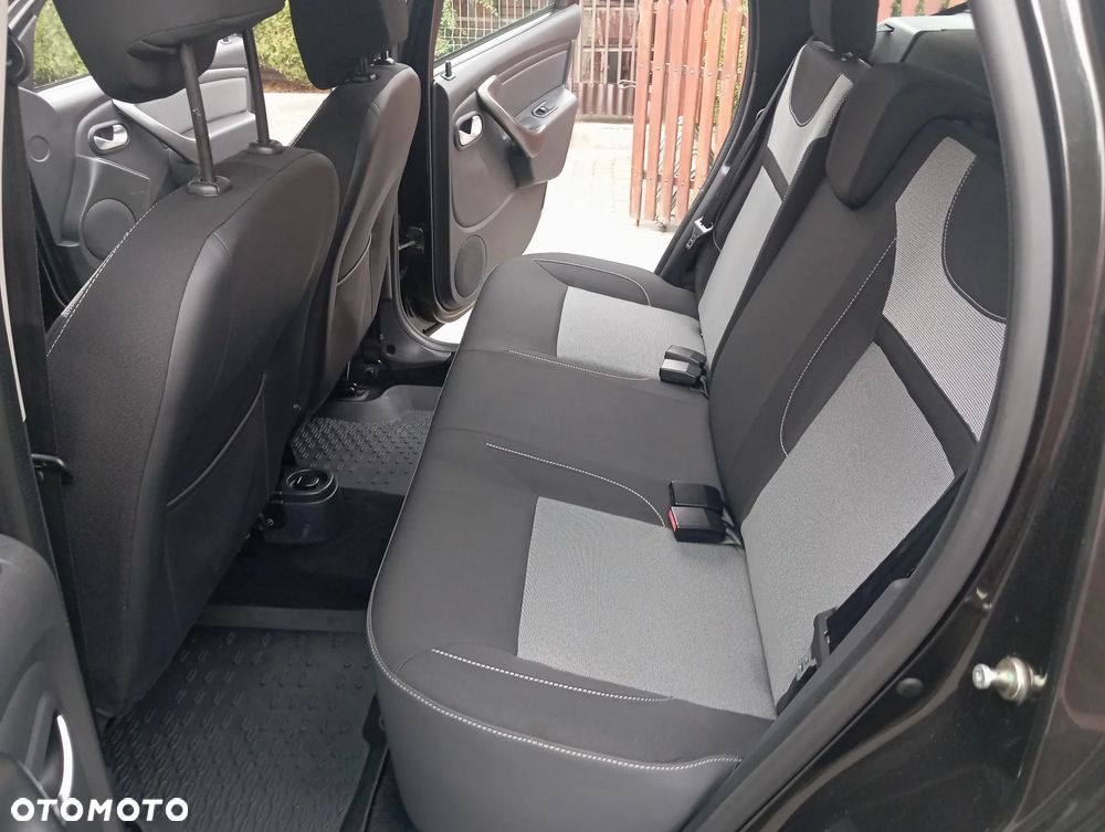Dacia Duster 1.6 SCe Laureate S&S - 7