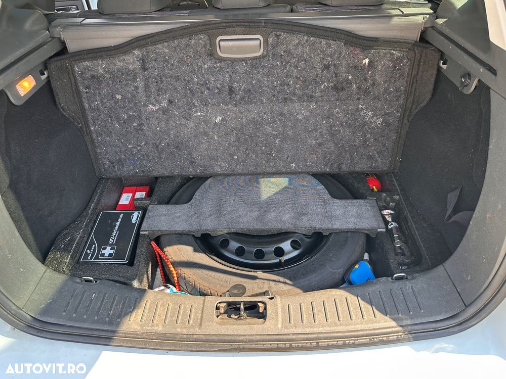 Ford Kuga 2.0 TDCi 4WD Titanium - 28
