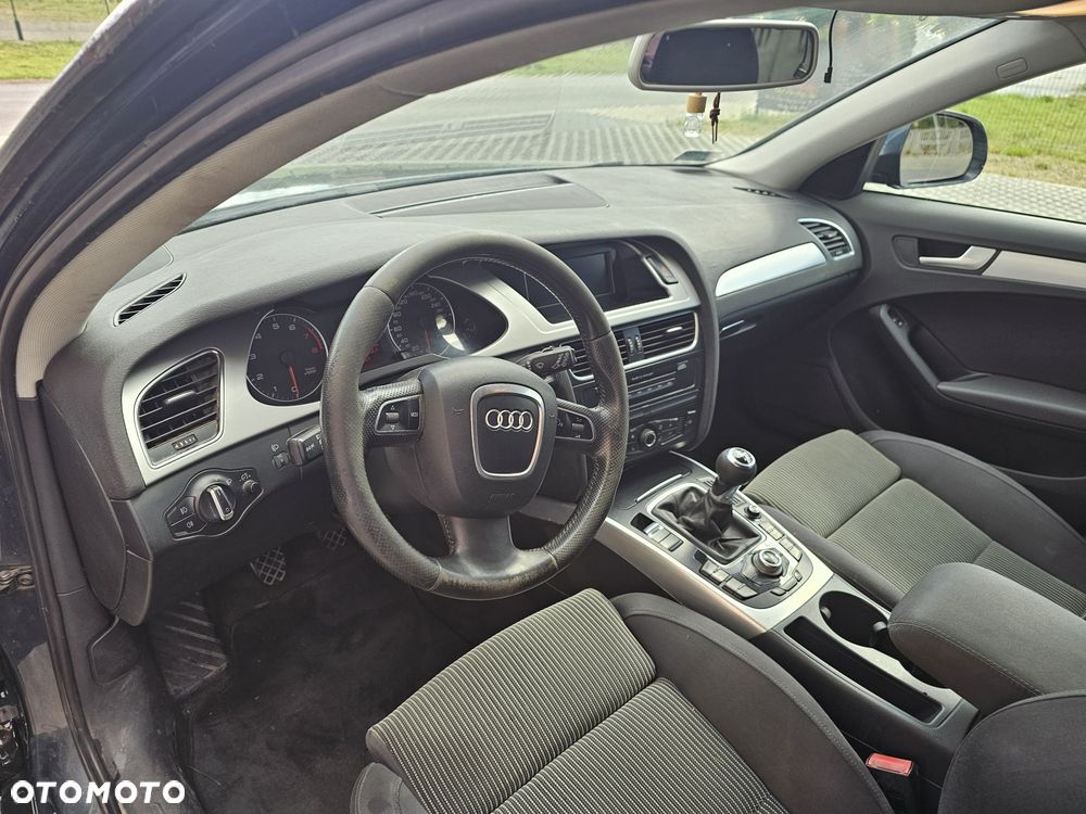 Audi A4 Avant - 1