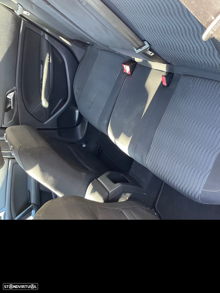 Peugeot 308 SW - 7