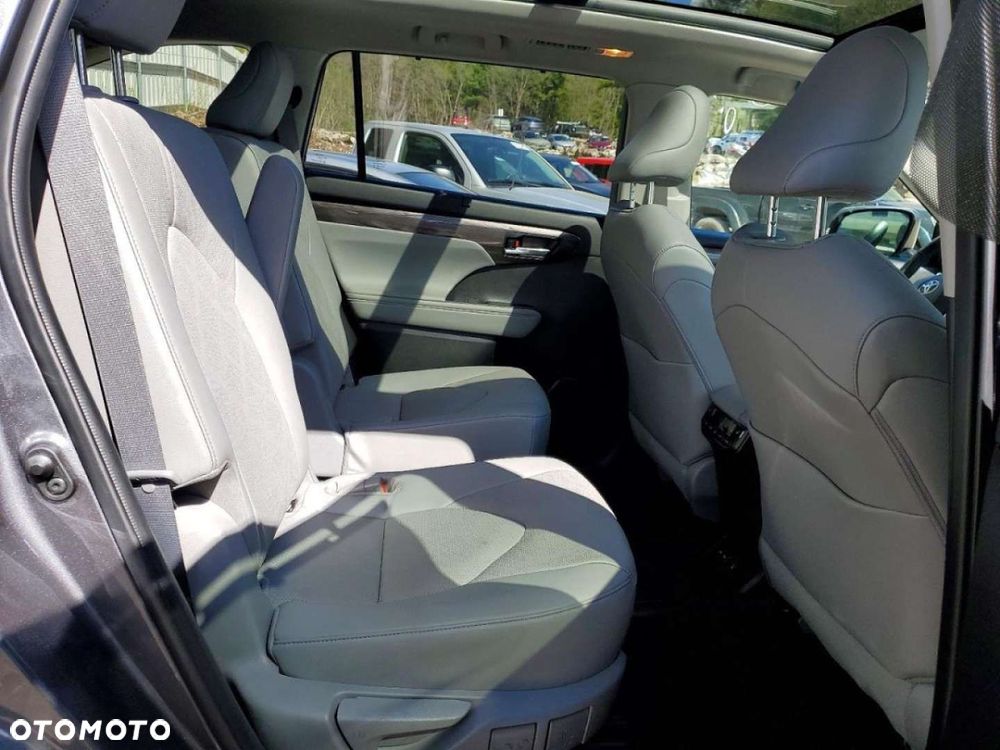 Toyota Highlander - 11