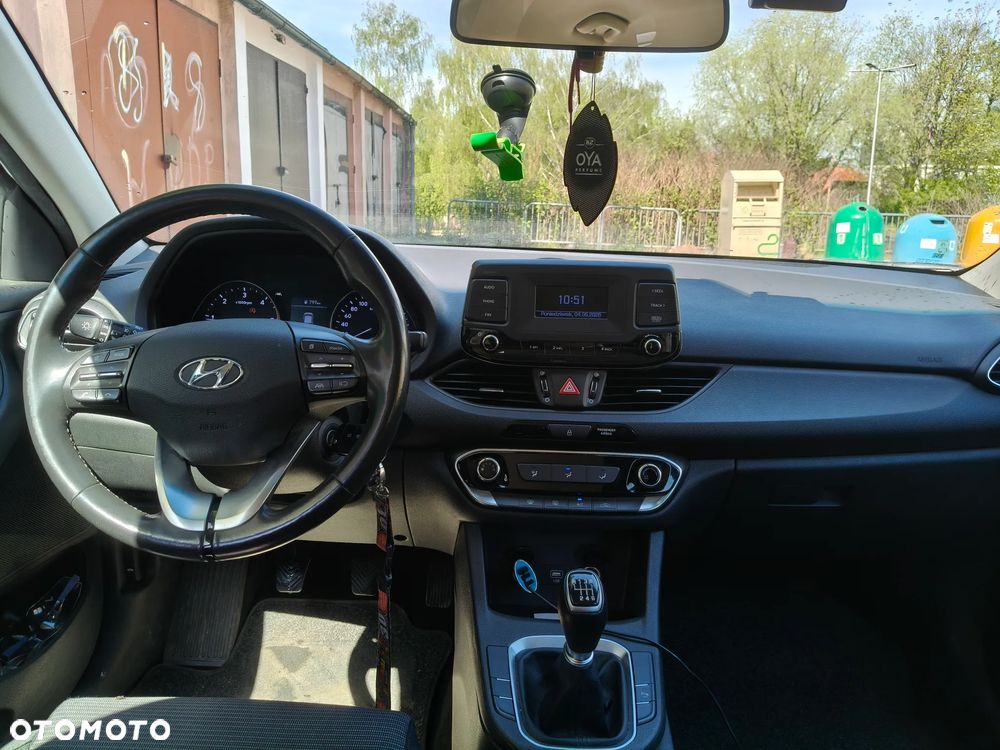 Hyundai i30 1.6 D Classic + - 4