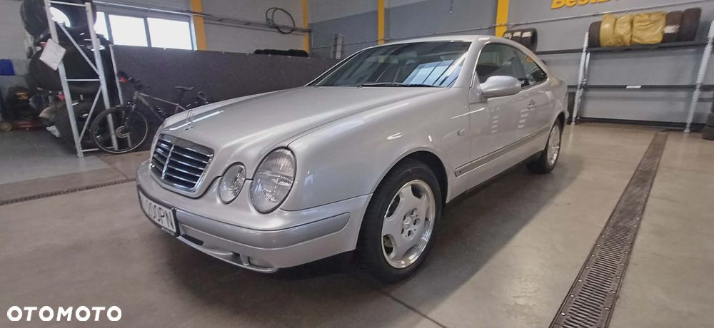 Mercedes-Benz CLK - 1