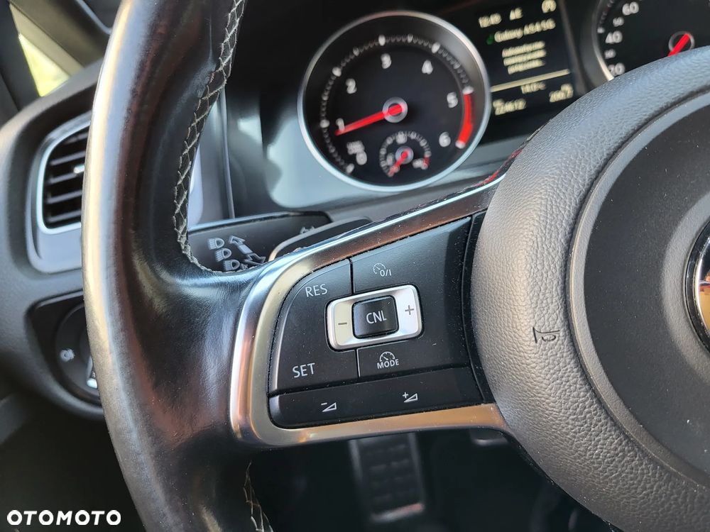 Volkswagen Golf GTD (BlueMotion Technology) DSG - 25
