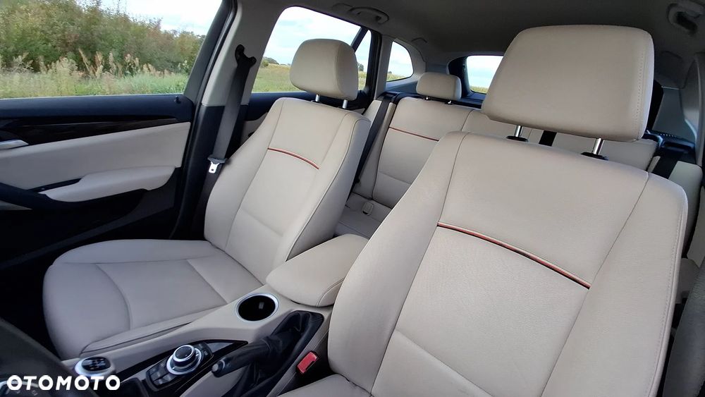 BMW X1 sDrive20i xLine - 25