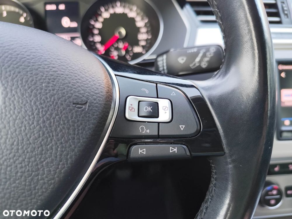 Volkswagen Passat 2.0 TDI BMT Comfortline - 21