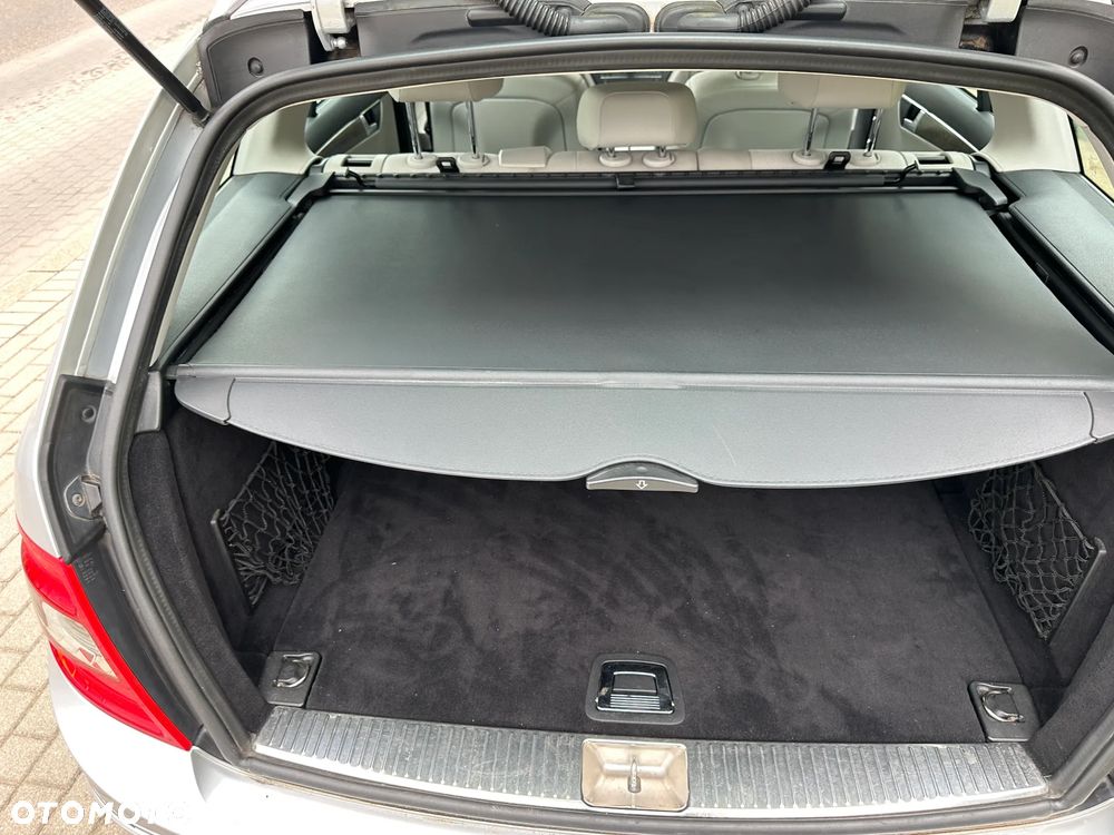 Mercedes-Benz C-Class 2010 photo 5