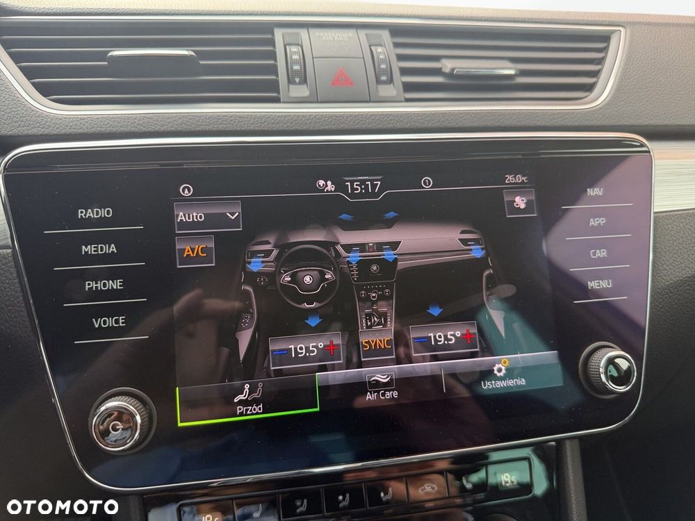 Skoda Superb 2.0 TDI SCR Ambition DSG - 29