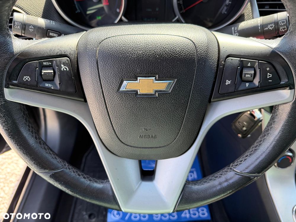 Chevrolet Cruze 1.6 LS - 22