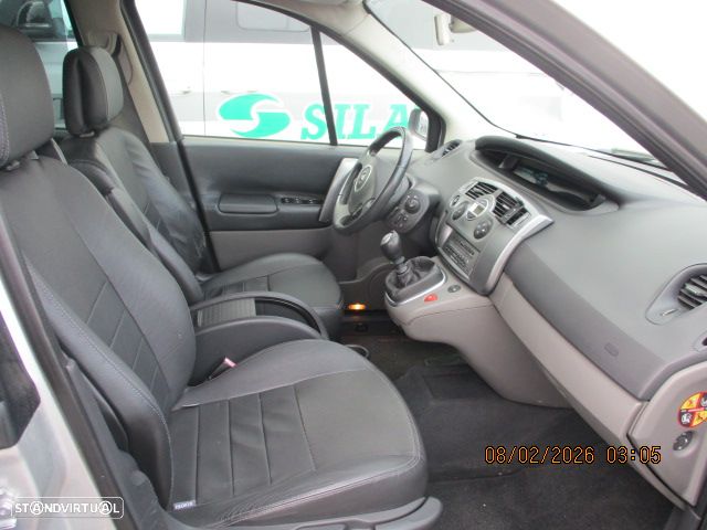 Renault Scénic 1.5 dCi Dynamique S - 10