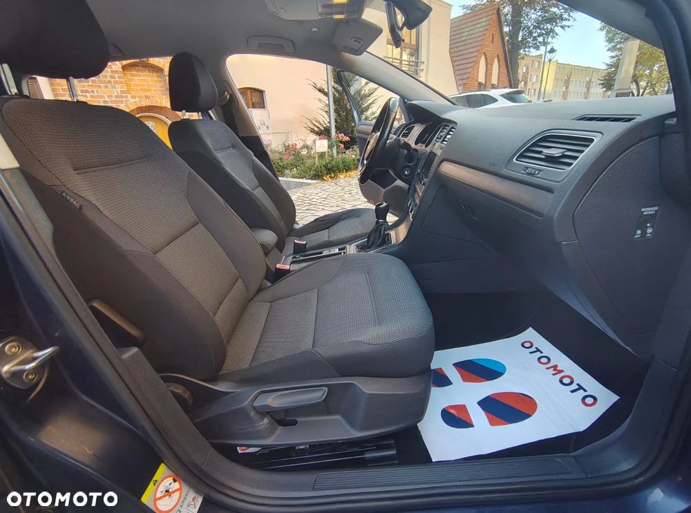 Volkswagen Golf - 12